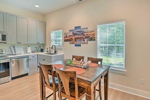 Cozy Tennessee Country Retreat on 5 Acres! House in Nashville