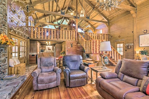 Countryside Cabin Retreat w/ Outdoor Kitchen! House in Mississippi