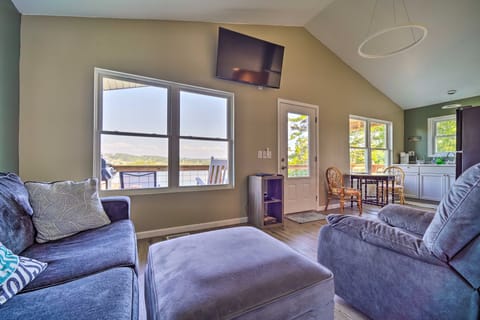 Bean Station Cottage: Unobstructed Lake Views Cottage in Cherokee Reservoir