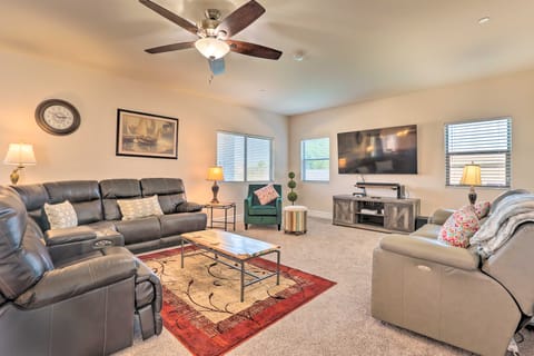 Modern Tucson Home w/ Patio + Saltwater Pool! House in Marana