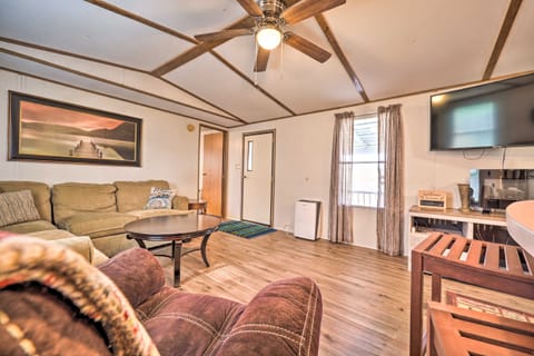 Quaint Cottage Overlooking Cherokee Reservoir Cottage in Cherokee Reservoir