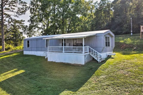 Quaint Cottage Overlooking Cherokee Reservoir Cottage in Cherokee Reservoir