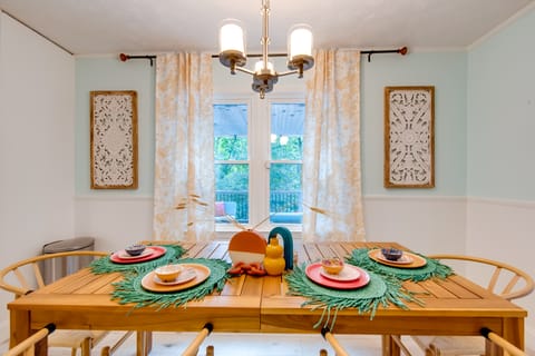 Mableton Home w/ Private Pool ~ 15 Mi to ATL! House in Mableton