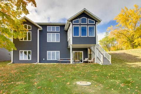 Pearl Lake Retreat w/ Dock & Stunning Views! House in Minnesota