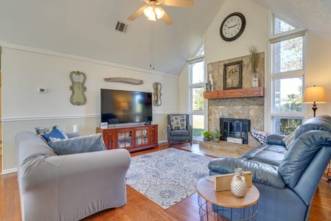 Southport Getaway w/ Private Pool ~ 15 Mi to PCB! House in Bay County