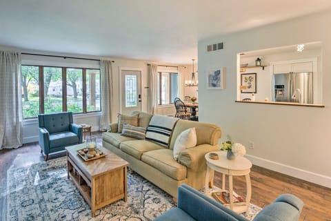 Airy Cottage Close to Rock Lake w/ Fire Pit! Cottage in Wisconsin