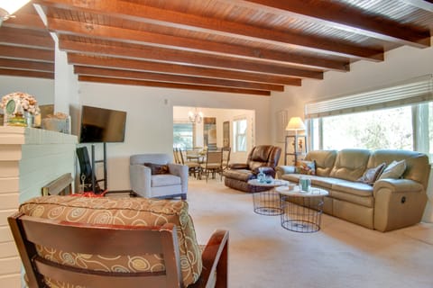 5 Mi to Dtwn: Tuscon Escape w/ Yard & Patio! House in Catalina Foothills