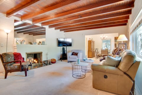 5 Mi to Dtwn: Tuscon Escape w/ Yard & Patio! House in Catalina Foothills