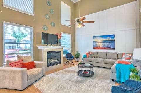 Beautiful Montgomery Home w/ Lakefront Deck! House in Lake Conroe