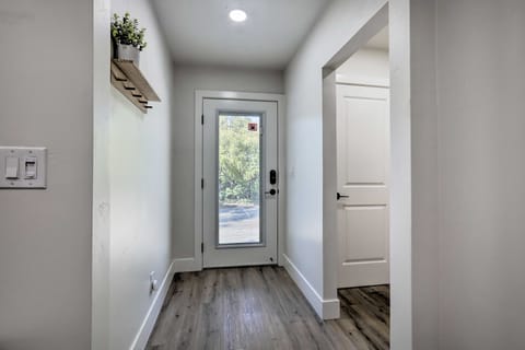 Boho-Chic Folsom Retreat: Walkable Location! House in Folsom