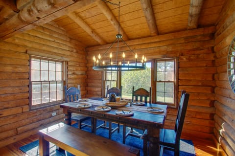 Cozy Log Cabin Getaway w/ Fire Pit + 3 Acres! House in Shenandoah Valley