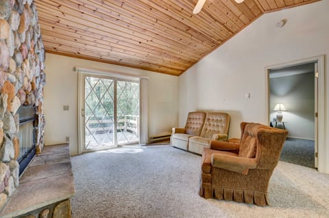 Pet-Friendly Gem: Hike, Fish & Golf in Gaylord House in Michigan