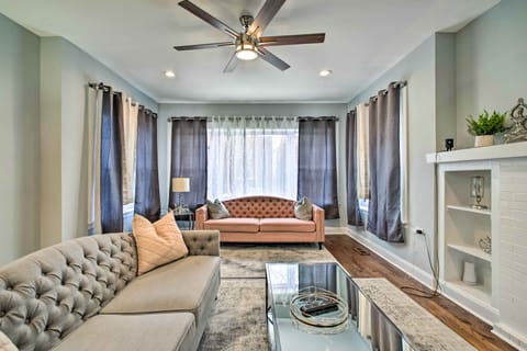 Remodeled Chicago Apartment < 9 Mi to Downtown Apartment in Chicago