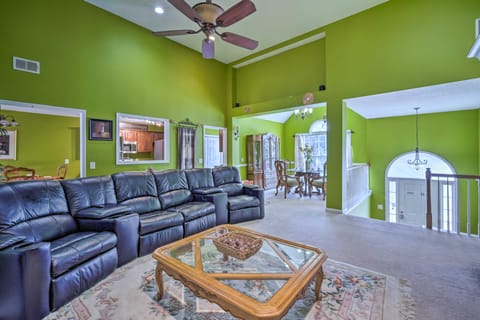 Spacious Acworth Home w/ Deck ~ 1 Mi to Lake House in Acworth