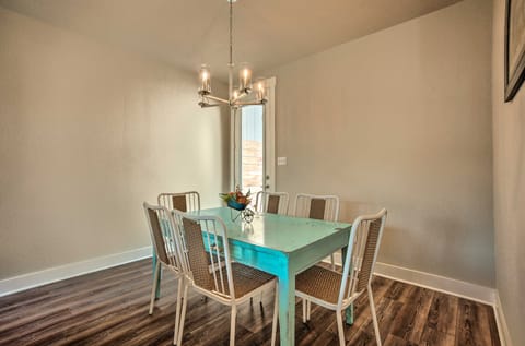 College Station Townhome w/ Furnished Patio! Apartment in College Station