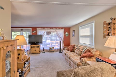 Lakefront Ludington Retreat w/ Kayaks & Fire Pit! House in Hamlin Lake