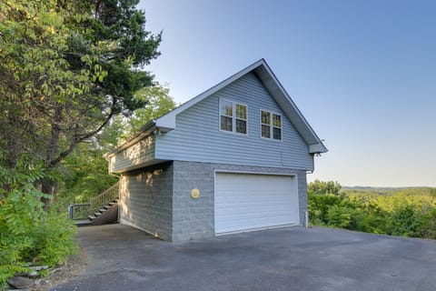 Near Douglas Lake: ‘Mountain Jewel’ Haven w/ Views Apartment in Douglas Lake