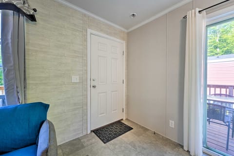 Cassopolis Cabin w/ On-Site Fishing Pier! House in Michigan