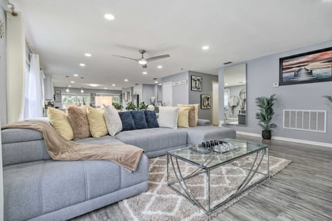 Chic Orlando Family Getaway w/ Fenced Yard! House in Pine Hills