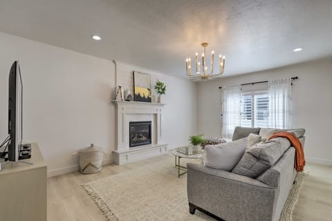 Lovely Vineyard Getaway < 1 Mi to Utah Lake! House in Vineyard