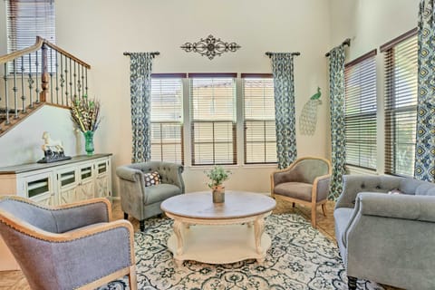 Game Room, Serene Backyard! Luxe Goodyear Home House in Goodyear