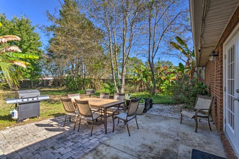 Sunshine State Escape: 3 Mi to Navarre Beach! House in Alabama