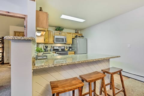 All-Season Resort Condo: 5 Mi to Dillon Reservoir Apartment in Wildernest