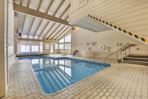 All-Season Resort Condo: 5 Mi to Dillon Reservoir Apartment in Wildernest