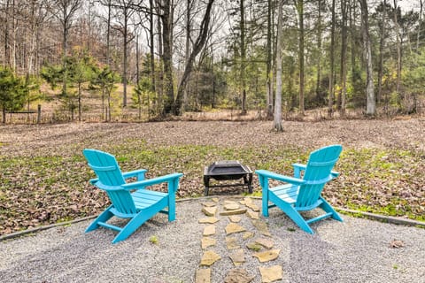 Secluded Retreat on 2 Acres Near Dale Hollow Lake! House in Tennessee