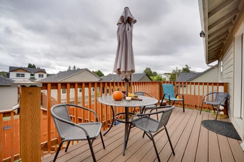 Springfield Apt w/ Deck + Central Location! Apartment in Springfield