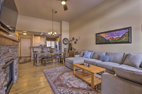 Gorgeous Fraser Townhome w/ Private Hot Tub! Apartment in Fraser