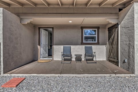 'The Regulator's Cabin': Near Grindstone Lake Apartment in Ruidoso