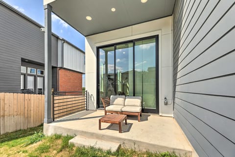 Luxurious & Spacious Austin Home ~ 8 Mi to Dtwn! House in Austin