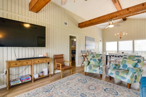 Near Boat Ramp: Home w/ Deck & Grill in Freeport House in Alvin