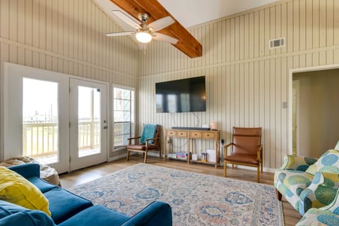 Near Boat Ramp: Home w/ Deck & Grill in Freeport House in Alvin