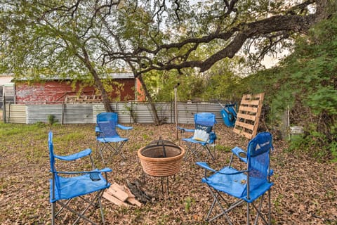 Cozy Graham Retreat ~ 3 Mi to Lake Eddleman! House in Texas