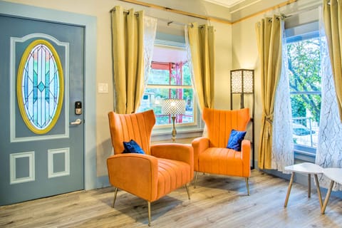 Colorful Bisbee Home w/ Patio ~ 1 Mi to Dtwn! House in Bisbee