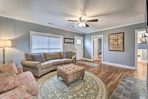 Hot Tub + Dock! Spacious Lakefront Retreat House in Tennessee