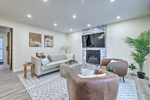 Community Beach & Lake: Pocono Summit Escape House in Coolbaugh Township