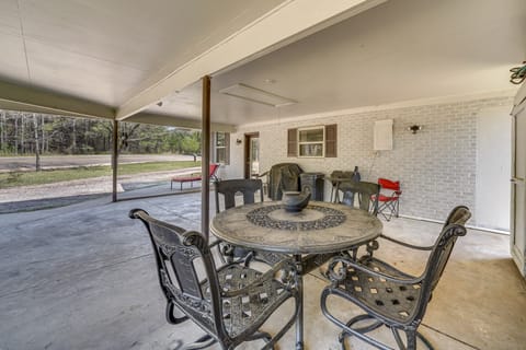 Hunt, Fish & Birdwatch: Peaceful Lockesburg Escape House in Arkansas