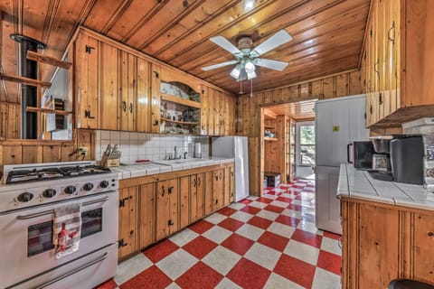 Ruidoso Cabin w/ Grill - Near Grindstone Lake! House in Ruidoso
