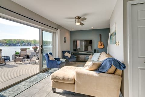 Michigan Island Lake House w/ Pontoon Boat! House in Michigan