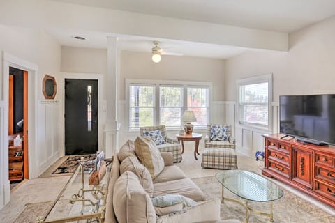 Mountain-View Lead Home w/ Patio + Fire Pit! House in Lead