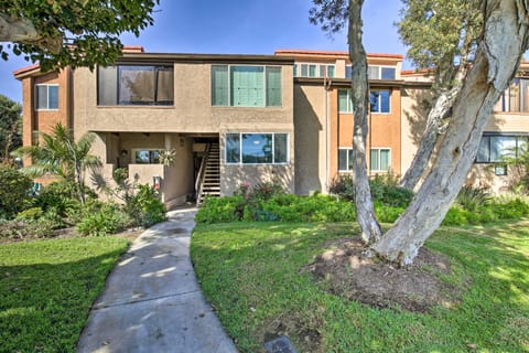 Waterfront Huntington Beach Condo w/ Fire Pit Apartment in Sunset Beach