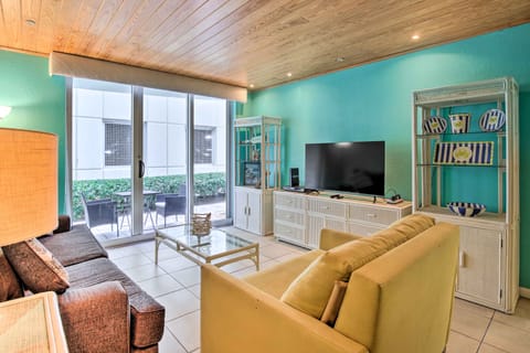 Hollywood Resort Retreat: Pool & Beach Access Apartment in Hollywood Beach