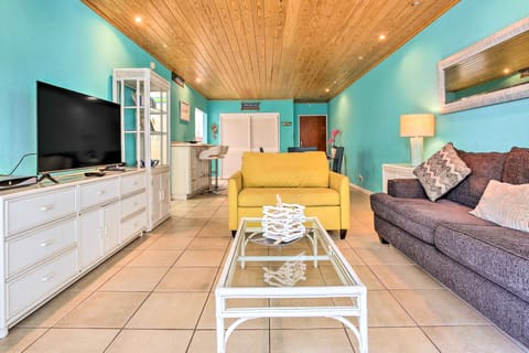 Hollywood Resort Retreat: Pool & Beach Access Apartment in Hollywood Beach