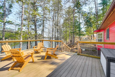 Beautiful Chetek Home w/ Prairie Lake Access! Cottage in Wisconsin