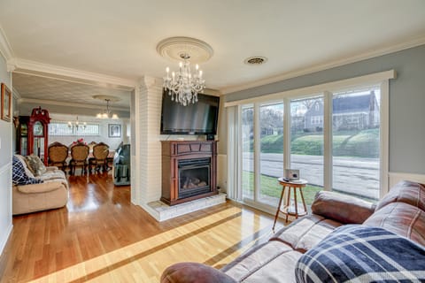 Bristol Retreat w/ Creek Access: 2 Mi to Dtwn House in Bristol