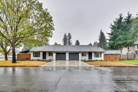 Lovely Vancouver Retreat w/ Home Gym! House in Vancouver