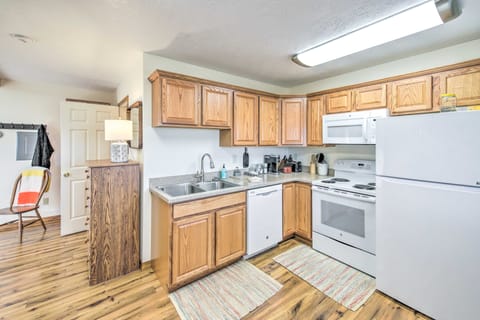 Cozy Cottage Studio: Stunning Mountain Views! Cottage in Idaho